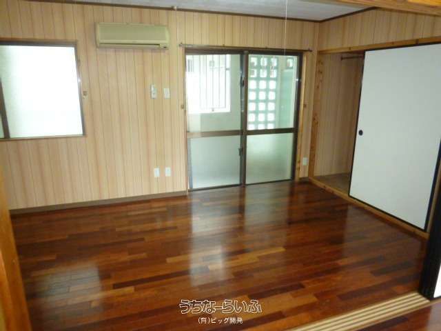 Maison Iso Dai-ni 202: 1DK Apartment for Rent in Urasoe, Okinawa - Thumbnail 3