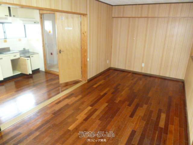 Maison Iso Dai-ni 202: 1DK Apartment for Rent in Urasoe, Okinawa - Thumbnail 4