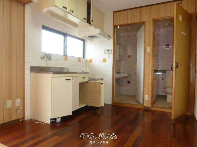 Maison Iso Dai-ni 202: 1DK Apartment for Rent in Urasoe, Okinawa - Thumbnail 2