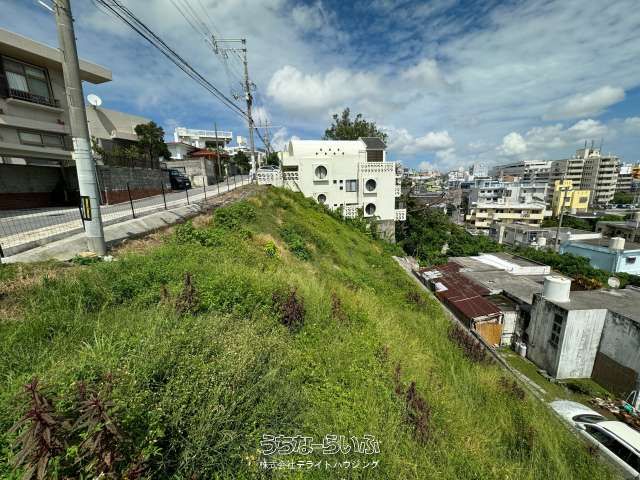 496 sqm Land for Sale in Urasoe, Okinawa - Hilltop Location - Thumbnail 2
