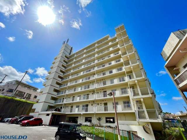 Renovated Ocean View Apartment for Sale in Chatan, Okinawa - Image 1