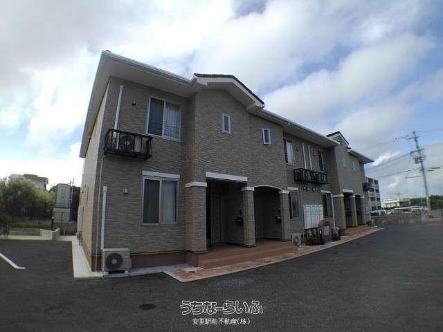Sweet House 102: 1LDK Apartment for Rent in Uruma City, Okinawa - Thumbnail 2