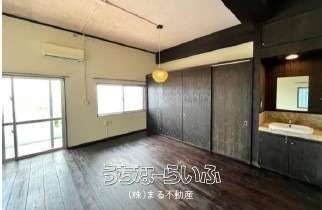 Beachside Investment Apartment in Yomitan, Okinawa - Fully Tenanted - Thumbnail 3