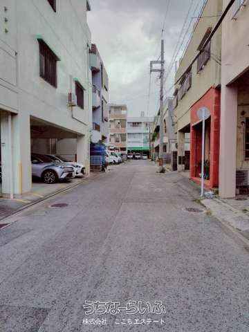 156.5 sqm Commercial Land for Sale in Naha, Okinawa with Sea View Potential - Thumbnail 2