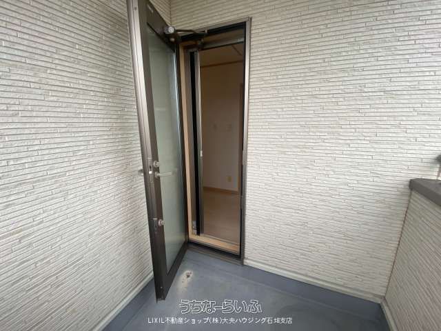 4LDK Corner Lot House for Sale in Ishigaki, Okinawa with Rental Income - Thumbnail 2