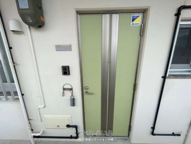 Clover Hill 201: 1LDK Apartment with Garden for Rent in Naha, Okinawa - Thumbnail 2
