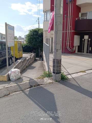 Land with Old House for Sale in Urasoe, Okinawa - Thumbnail 2