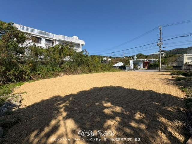 Oceanfront Land for Sale in Motobu, Okinawa with Beach Access - Thumbnail 3