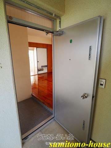 Shinwa-so 208 Rental Apartment in Uruma City, Okinawa - Thumbnail 4