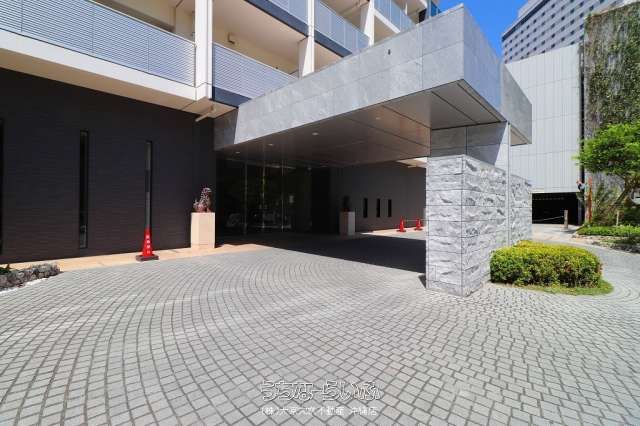 High-Floor 2LDK Apartment in RYUK Tower The East, Naha - Thumbnail 3