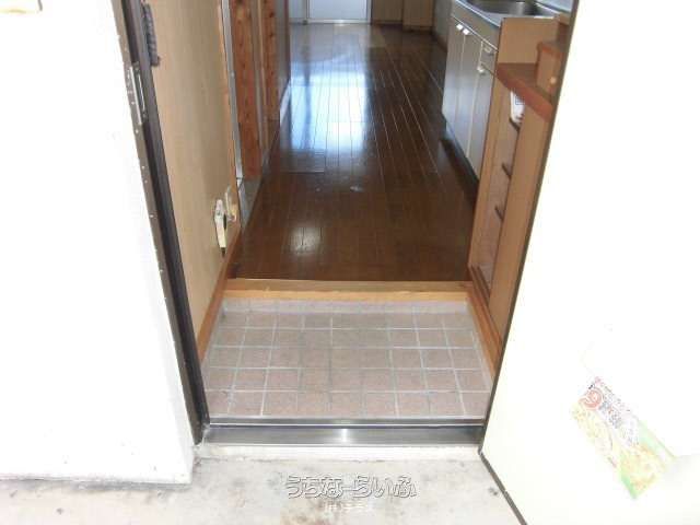 Castle Takara 403 Apartment for Rent in Naha, Okinawa - Thumbnail 3