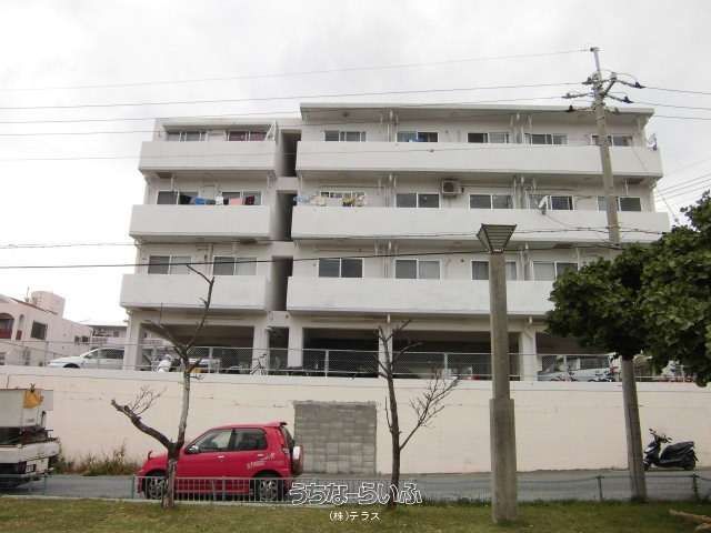 Castle Takara 403 Apartment for Rent in Naha, Okinawa - Thumbnail 2