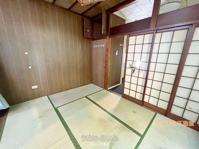 1K Apartment for Rent in Tomari, Naha City, Okinawa - Thumbnail 4