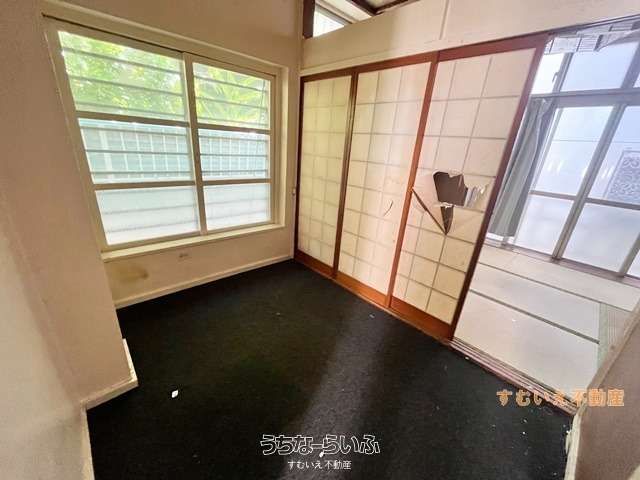 1K Apartment for Rent in Tomari, Naha City, Okinawa - Thumbnail 3