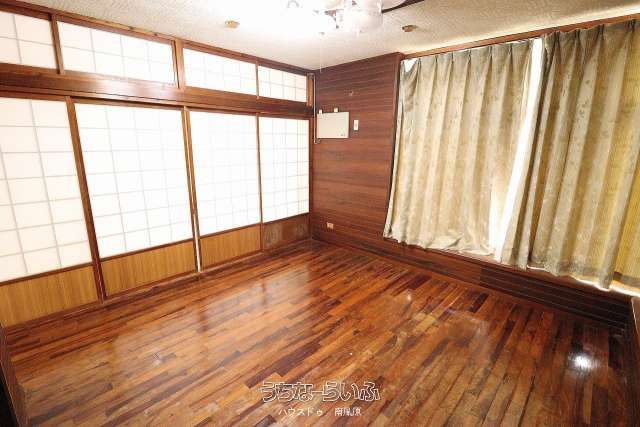 4LDK Single-Story House with Large Garden in Nanjo City, Okinawa - Thumbnail 3