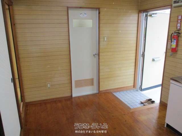2DK Apartment for Rent in Naha City, Okinawa - Karen Heights 303 - Thumbnail 4