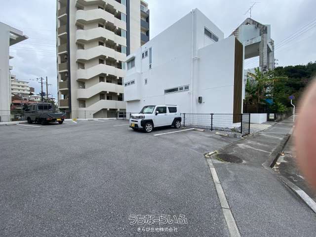 Kei Car Parking Space for Rent in Naha City, Okinawa - Thumbnail 2