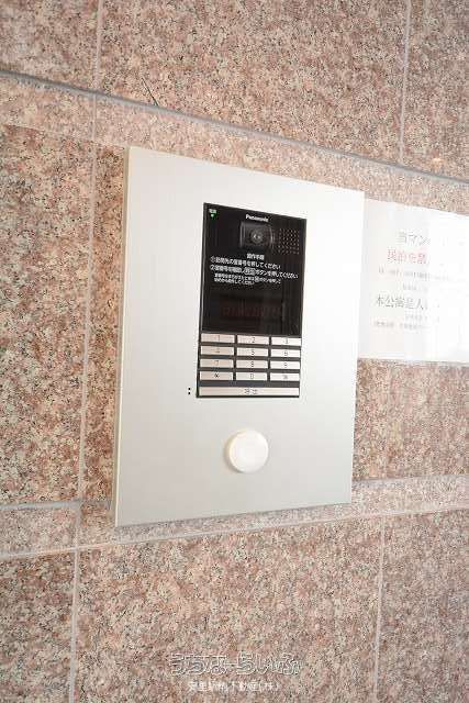 Modern 1DK Apartment for Rent near Asato Station, Naha - Thumbnail 4