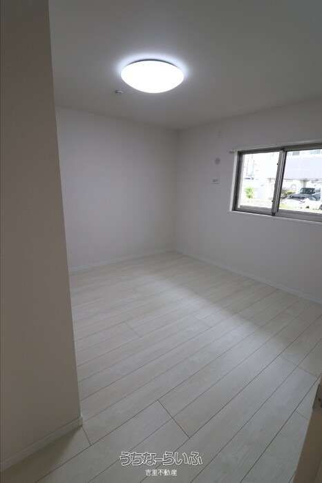 Modern 1LDK Apartment for Rent in Naha, Okinawa - Ratio Well - Thumbnail 3