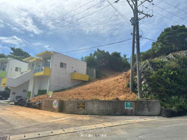 Land for Sale in Motobu Town, Okinawa with Panoramic Views - Thumbnail 2