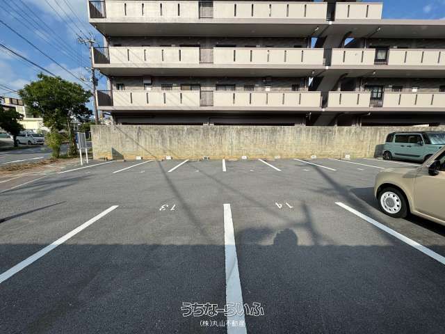 Monthly Parking Lot Rental in Nago City, Okinawa - 5,500 Yen - Thumbnail 4