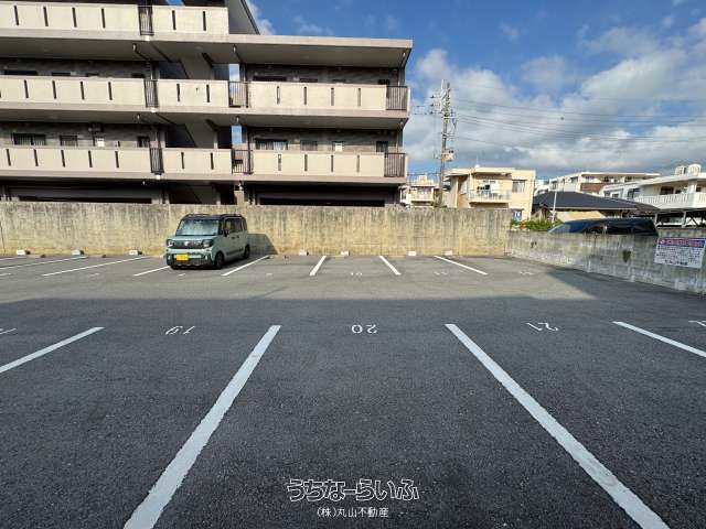 Monthly Parking Lot Rental in Nago City, Okinawa - 5,500 Yen - Thumbnail 2