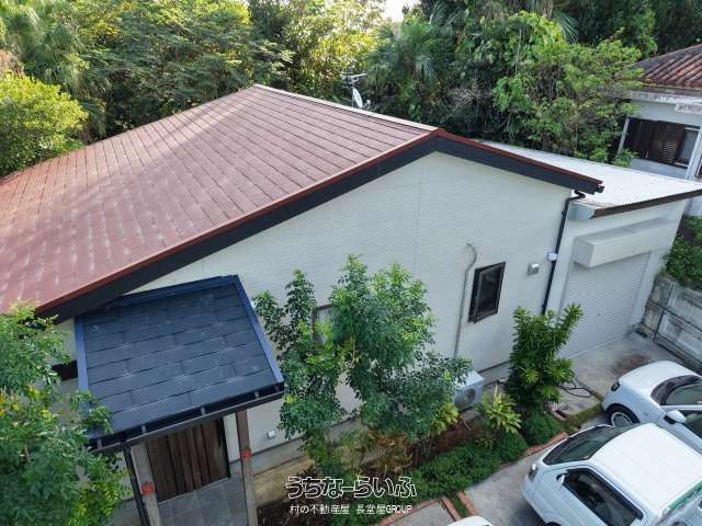 2-Year-Old Wooden Bungalow for Sale in Nakijin, Okinawa - Thumbnail 2
