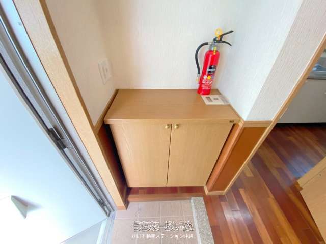 Sky Pia Ameku 305: Bright 1R Apartment for Rent in Naha, Okinawa - Thumbnail 3
