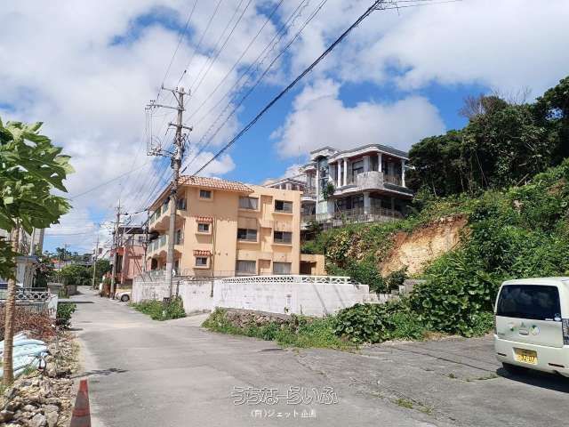Hilltop Land for Sale in Ginowan, Okinawa with Ocean Views - Thumbnail 3