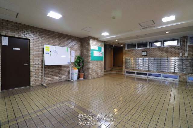 Famiru Nishimachi Portside 2SLDK Apartment for Sale in Naha - Thumbnail 4
