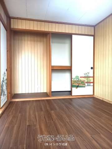 Renovated 1DK Apartment for Rent in Okinawa City - Thumbnail 4
