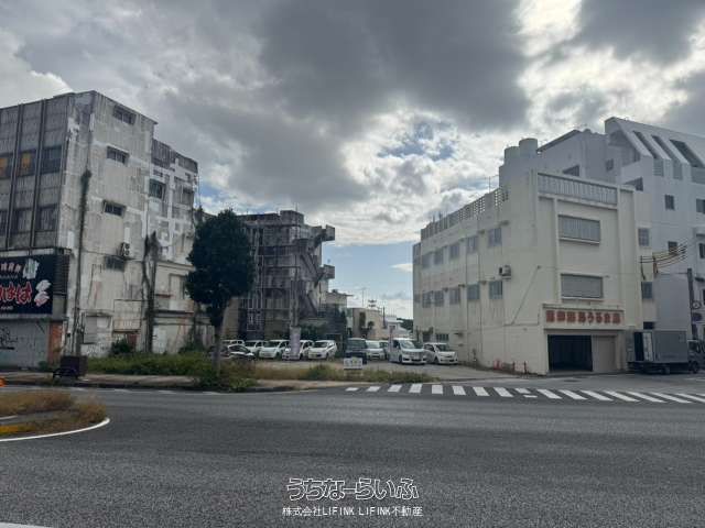 482 sqm Commercial Land for Sale in Okinawa City, Near Rycom - Thumbnail 2