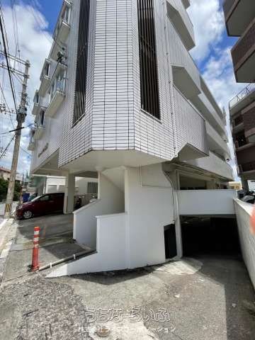 Urazoe 4-Story Apartment Building Investment - 6.33% Yield - Image 1