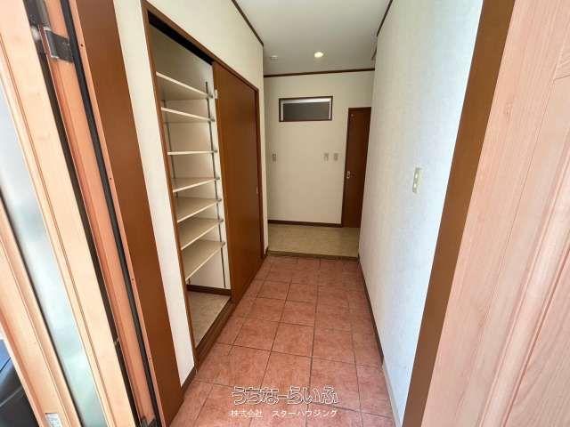 Rare 3-Unit Rental Complex in Okinawa City with 7.6% Yield - Image 1
