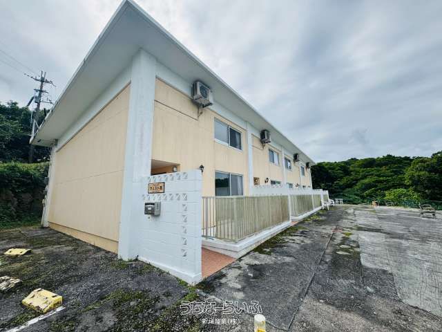 Furnished 1LDK Terrace House with Ocean View in Nakijin, Okinawa - Thumbnail 2