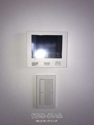 1K Designer Concrete Apartment with Elevator in Naha, Okinawa - Thumbnail 3