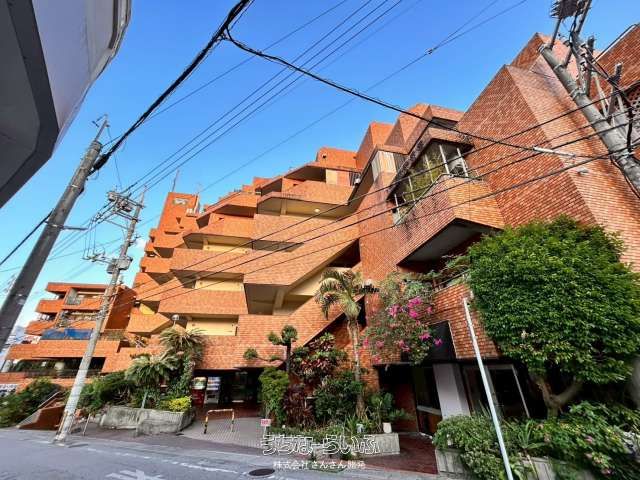 Green Heights Naha 2LDK Apartment for Sale - 13.8M Yen Investment - Thumbnail 3