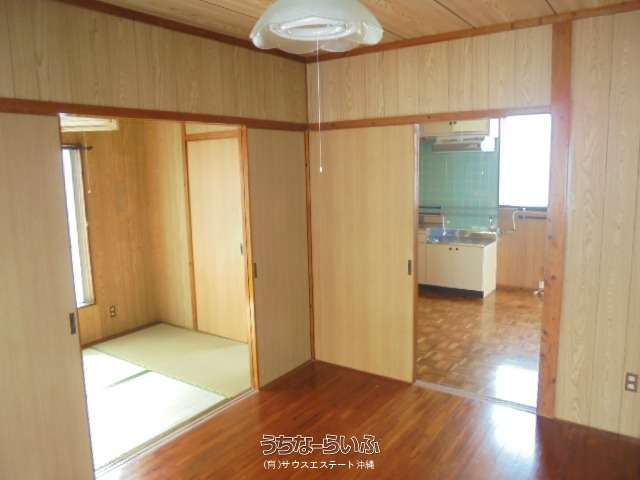 Spacious 2DK Apartment for Rent in Naha, Okinawa - Near Okinawa University - Thumbnail 3