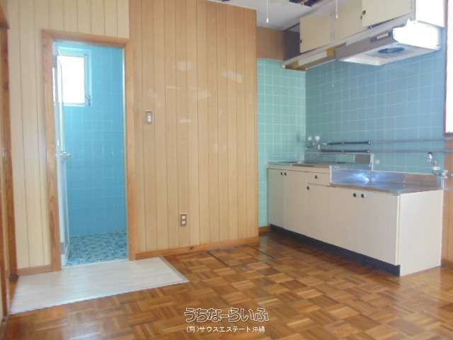 Spacious 2DK Apartment for Rent in Naha, Okinawa - Near Okinawa University - Thumbnail 4