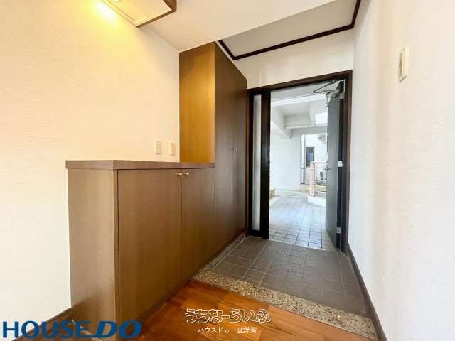 Fine Ginowan 3LDK Apartment with Ocean View for Sale - Thumbnail 4