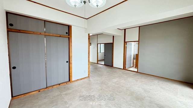 Renovated 2LDK Apartment for Rent in Haebaru, Okinawa - Thumbnail 2