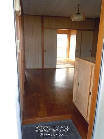 3LDK Apartment for Rent in Okinawa City, Okinawa - Thumbnail 3