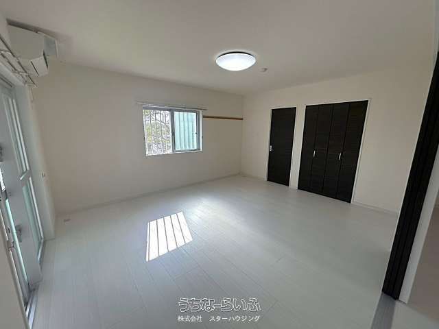 Uruma City 4-Unit Apartment Building with 5.9% Yield - Thumbnail 2
