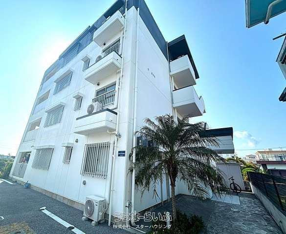 Uruma City 4-Unit Apartment Building with 5.9% Yield - Thumbnail 3