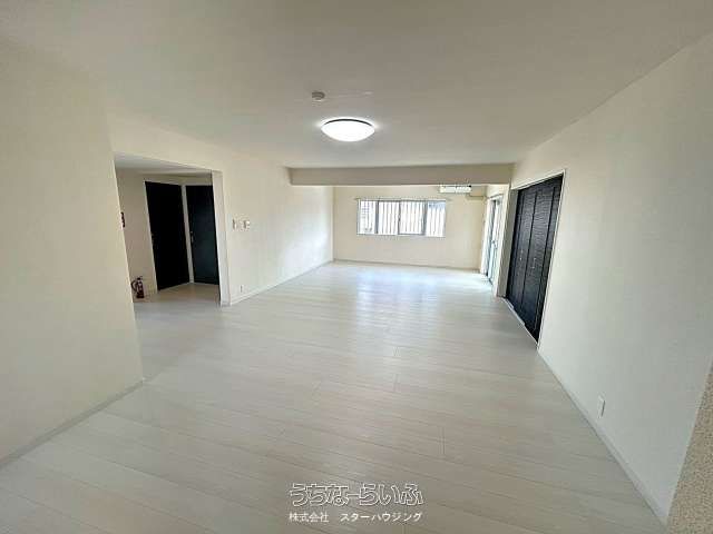 Uruma City 4-Unit Apartment Building with 5.9% Yield - Image 1