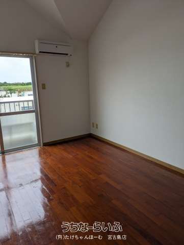 European Chalet I 201: 1DK Apartment for Rent in Miyakojima - Thumbnail 3