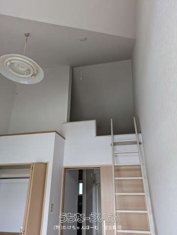 European Chalet I 201: 1DK Apartment for Rent in Miyakojima - Thumbnail 2
