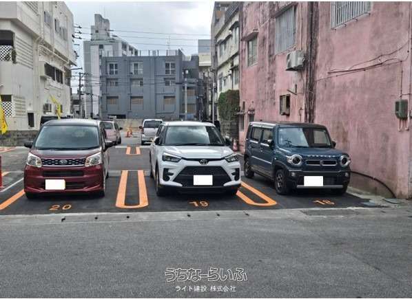 Commercial Land for Sale in Naha, Okinawa - Operating Coin Parking Lot - Thumbnail 3