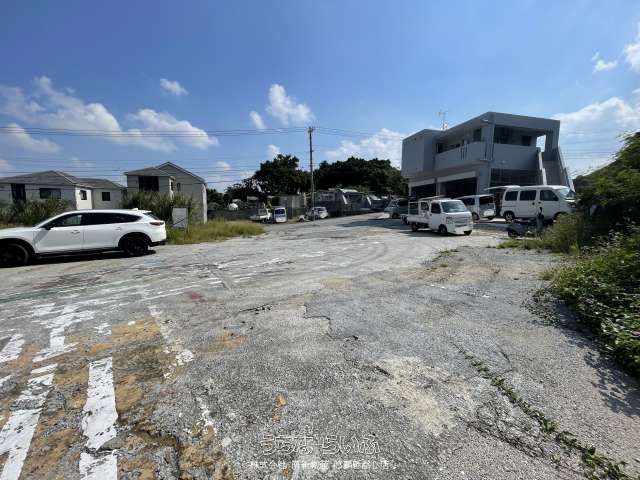 1118 sqm Land for Sale in Urasoe, Okinawa - Development Potential - Thumbnail 3