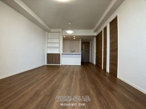 Luxury 2LDK Apartment in RYUK: X TOWER, Omoromachi, Naha - Thumbnail 3